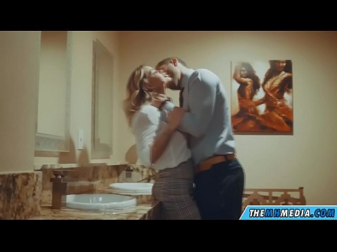❤️ Kad te prsata plavuša zavede u javnom zahodu ❌ Jebeni video kod nas ❌❤
